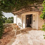 Borgo Cozzana לינה וארוחת בוקר מונופולי
