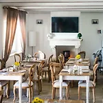 לינה וארוחת בוקר Borgo Cozzana