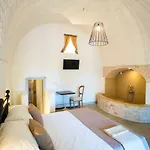 Borgo Cozzana לינה וארוחת בוקר מונופולי