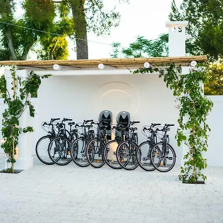 Borgo Cozzana Bed & Breakfast Monopoli