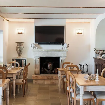 Bed & Breakfast Borgo Cozzana