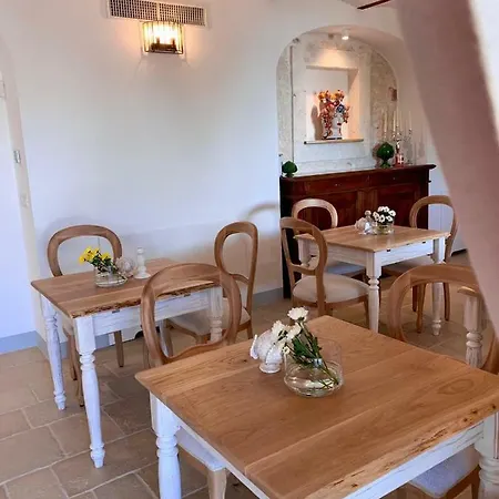 Alojamento de Acomodação e Pequeno-almoço Borgo Cozzana Monopoli