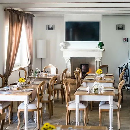 Alojamento de Acomodação e Pequeno-almoço Borgo Cozzana